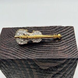 Gold tone rhinestone violin pin brooch 🎶 🎻